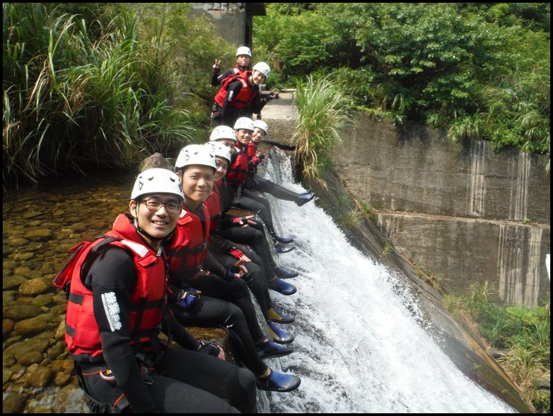 新北瑞芳半屏溪溯溪-【三鬼傳奇之大怒神滑瀑】