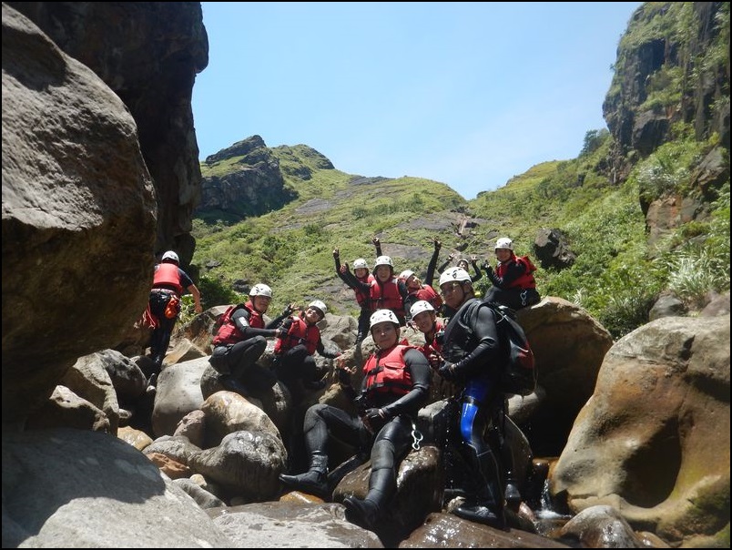 新北瑞芳半屏溪溯溪-【三鬼傳奇之大怒神滑瀑】