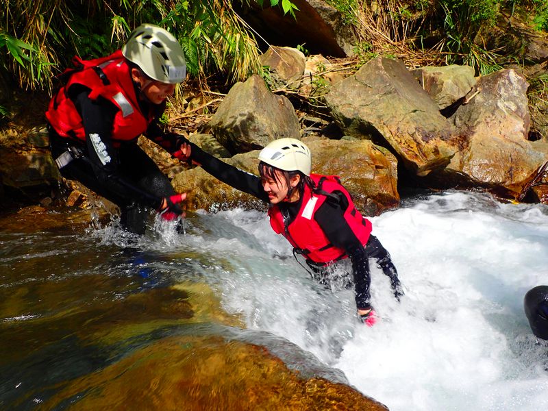 宜蘭礁溪月眉坑溯溪-【尋找神秘瀑布】