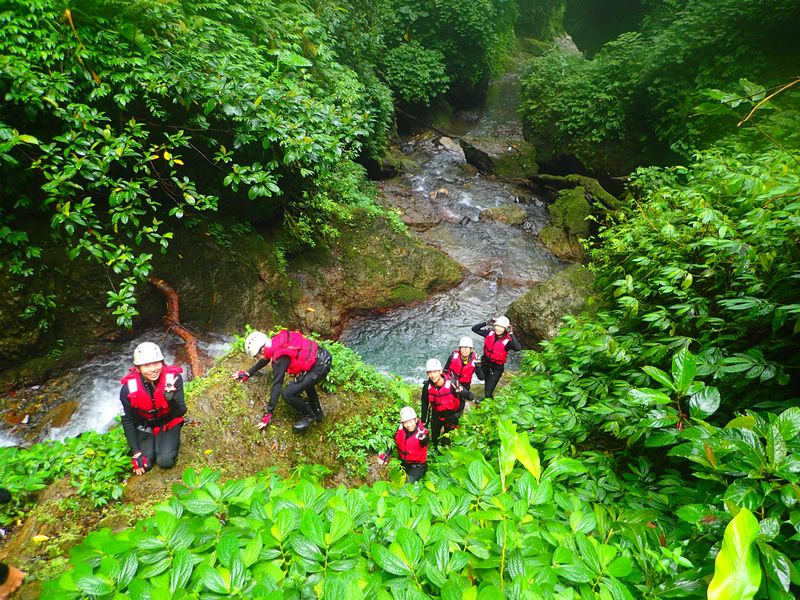 宜蘭礁溪月眉坑溯溪-【尋找神秘瀑布】