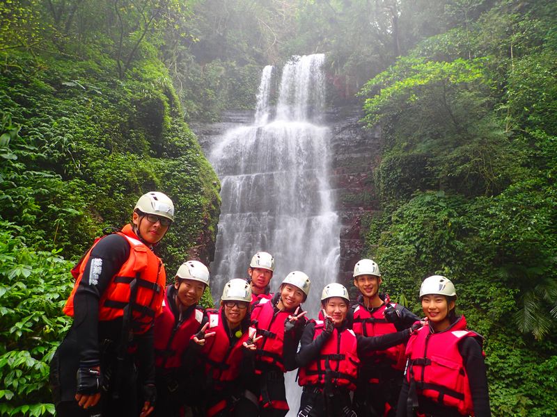 宜蘭礁溪月眉坑溯溪-【尋找神秘瀑布】