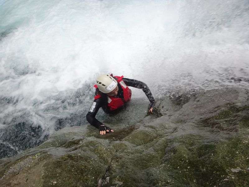 新竹獨家喜甕峽谷溯溪-【百米大滑降】