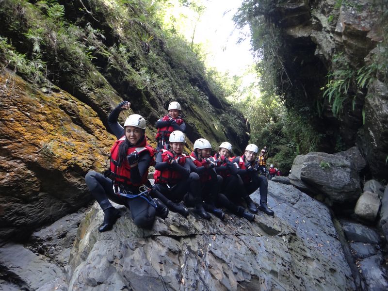 新竹獨家喜甕峽谷溯溪-【百米大滑降】