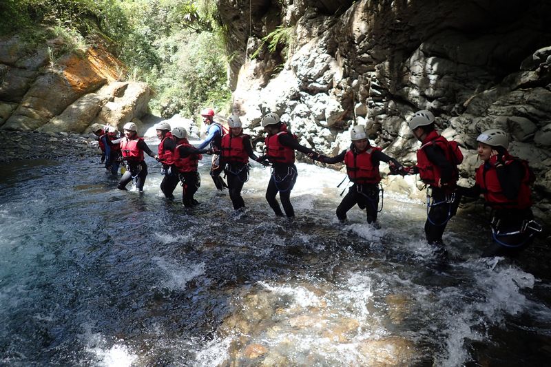 新竹獨家喜甕峽谷溯溪-【百米大滑降】