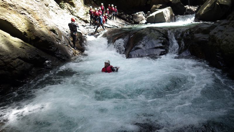 新竹獨家喜甕峽谷溯溪-【百米大滑降】