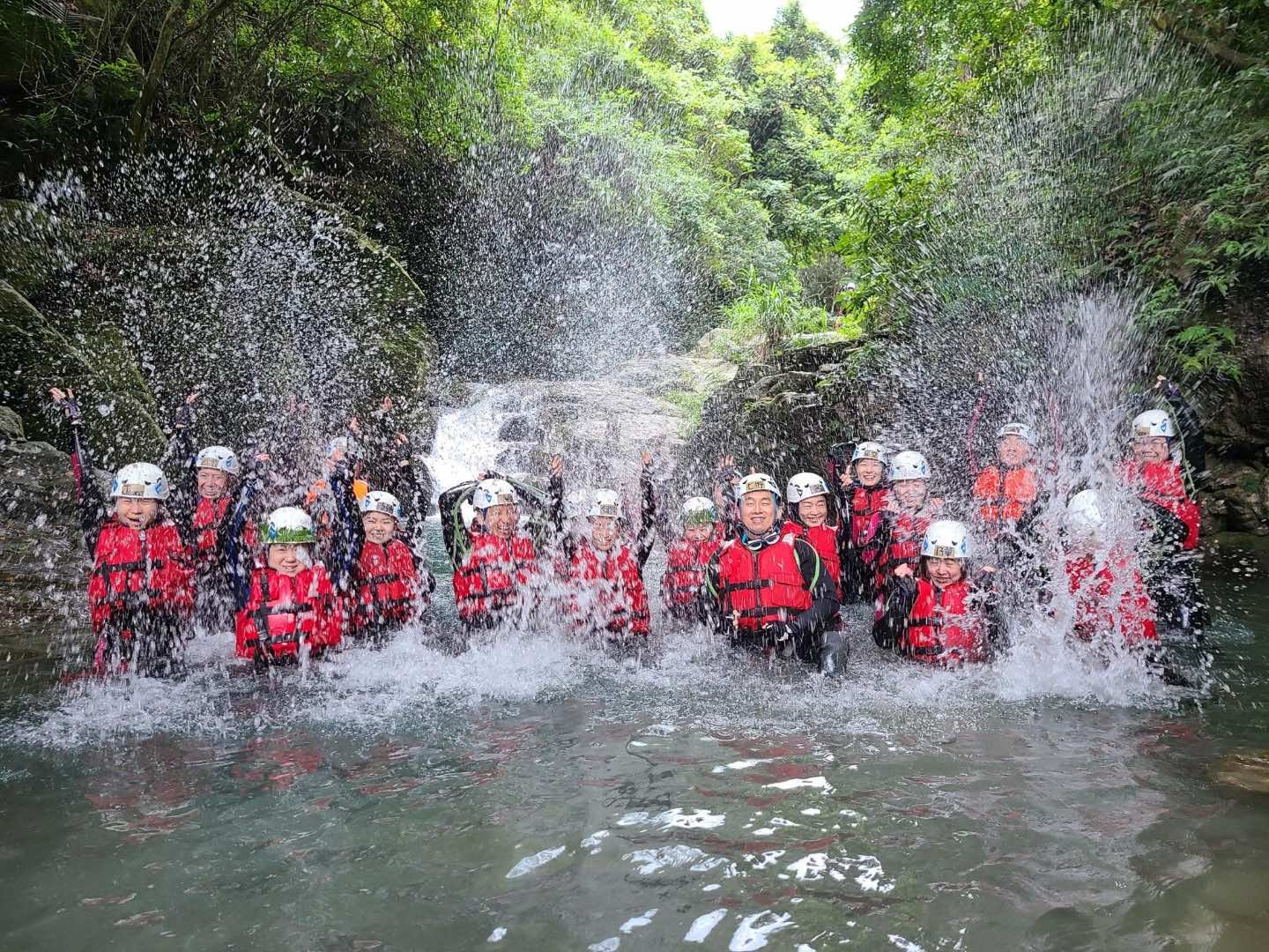 苗栗泰安打比厝溪溯溪-【親子+新手入門推薦】