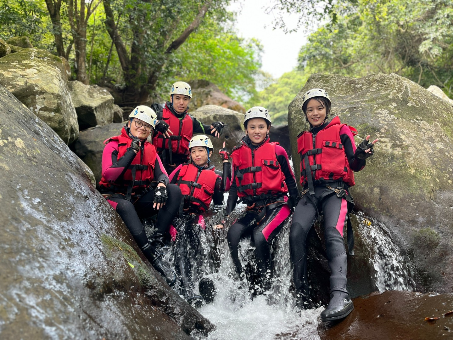 台北石門老梅溪溯溪-新手入門推薦