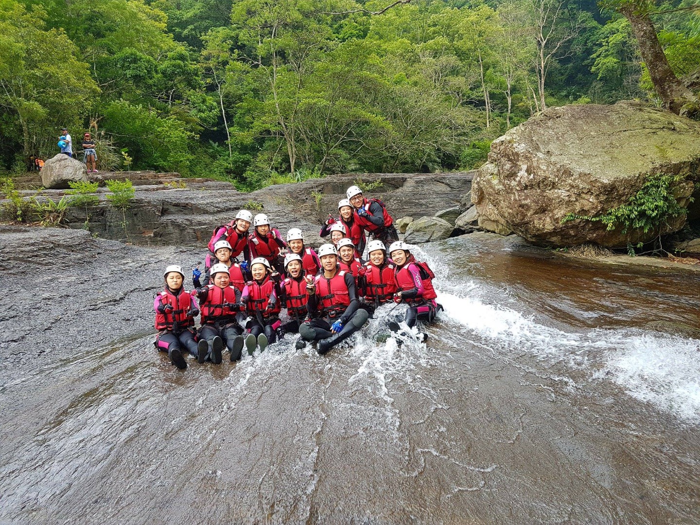 台北中坑溪溯溪體驗-【超級滑瀑】