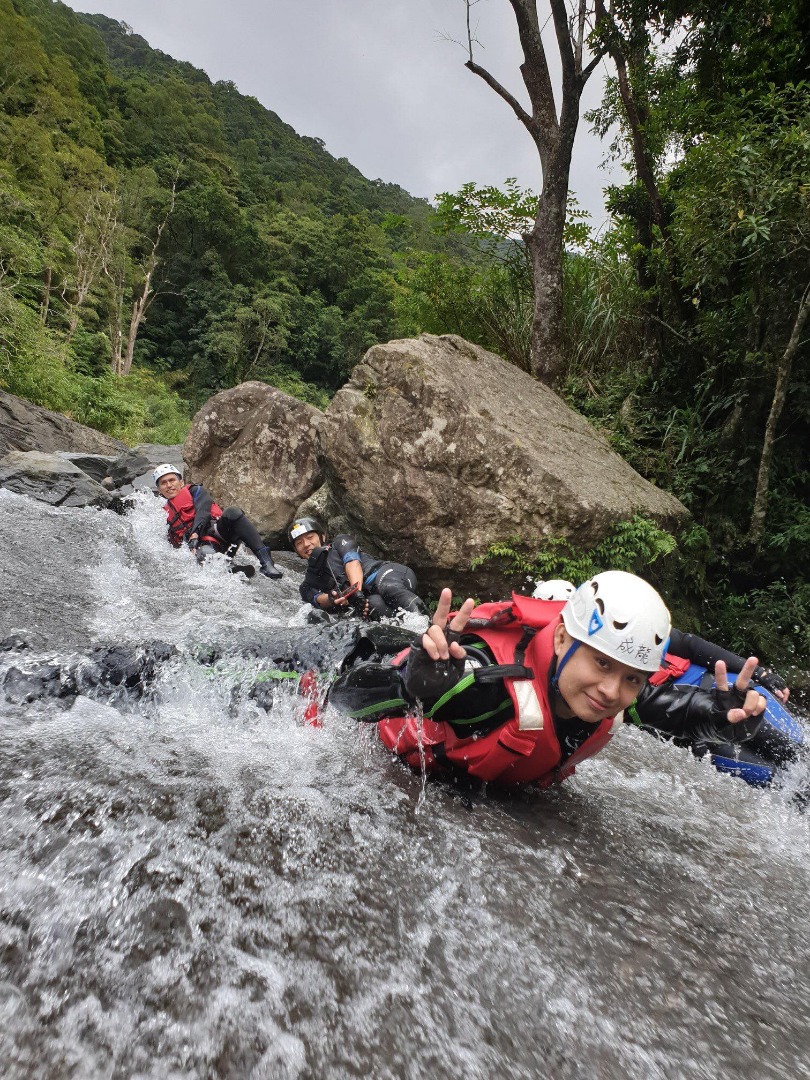 台北中坑溪溯溪體驗-【超級滑瀑】