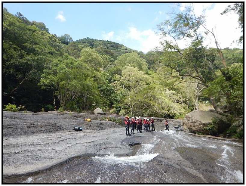 台北中坑溪溯溪體驗-【超級滑瀑】