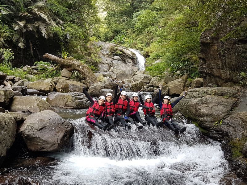 台北中坑溪溯溪體驗-【超級滑瀑】