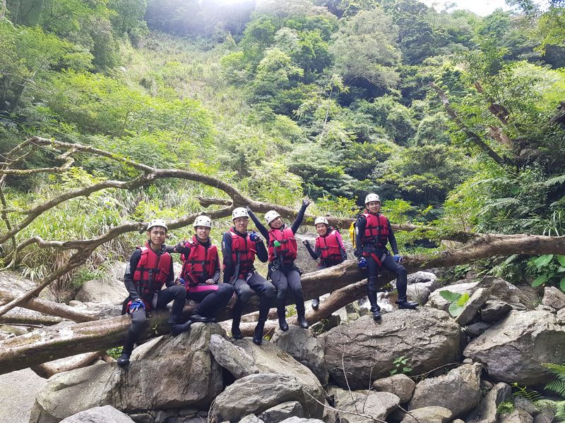 台北中坑溪溯溪體驗-【超級滑瀑】