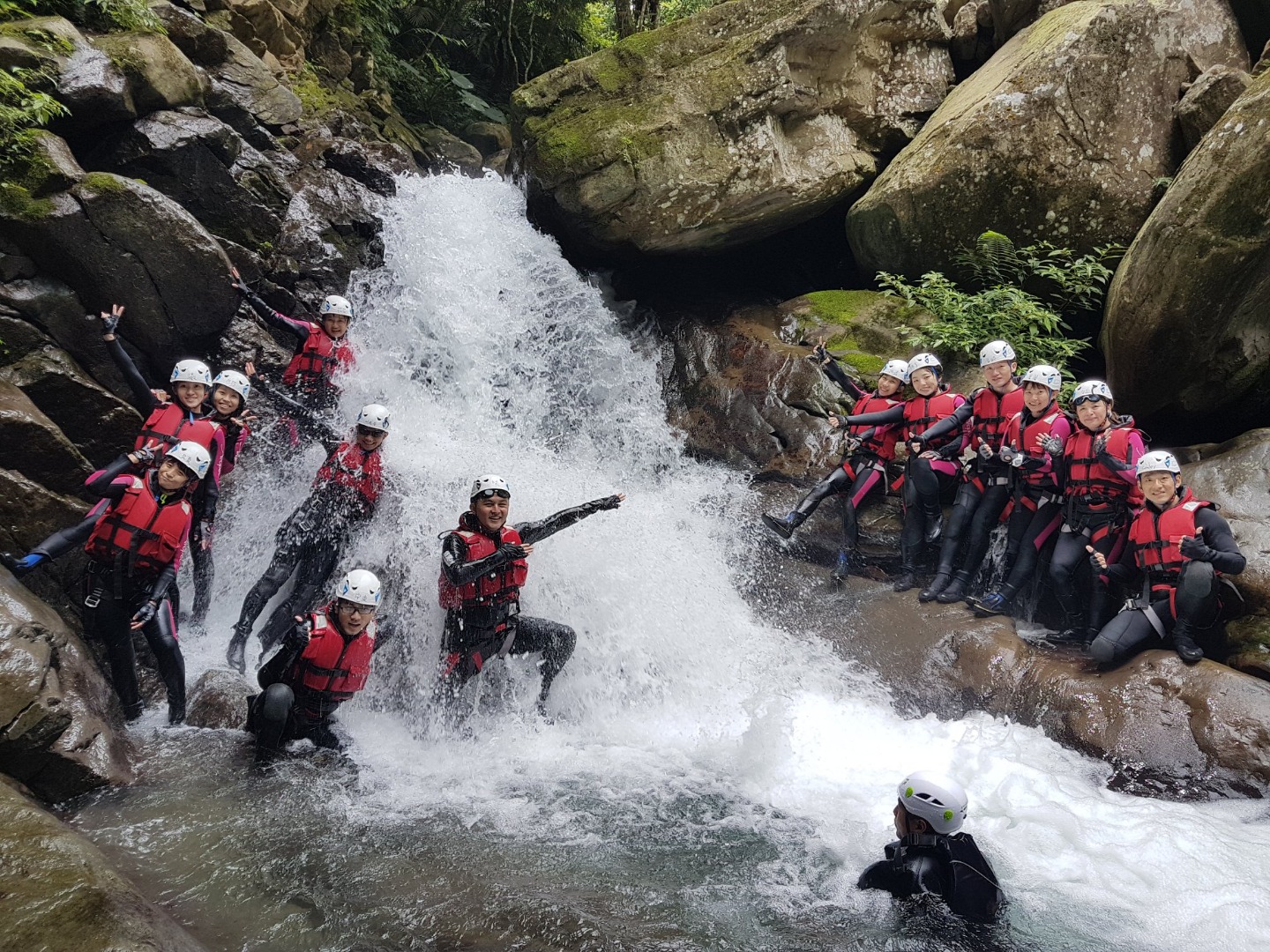 苗栗南庄風美溪溯溪-【苦花潭仙境】