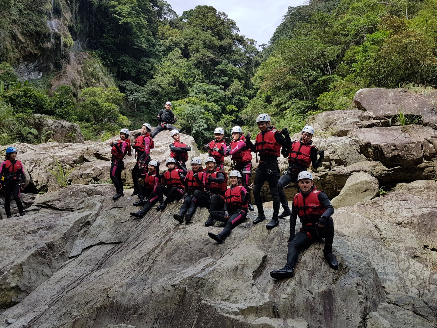 苗栗南庄風美溪溯溪-【苦花潭仙境】