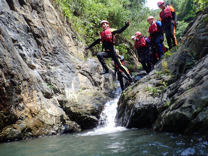 高雄茂林鄉至情谷溯溪