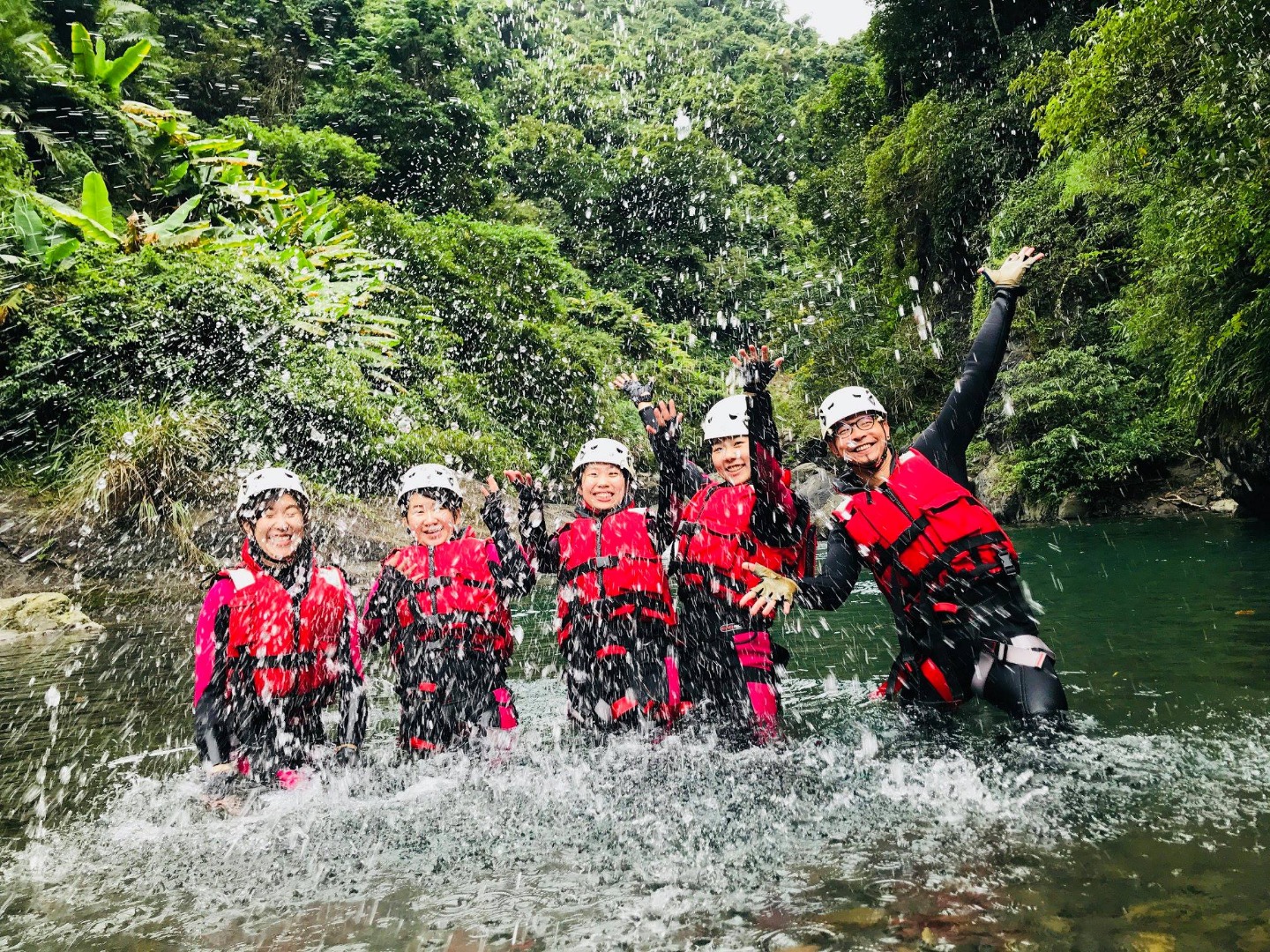 新竹麥巴來溪溯溪-【跳水滑瀑樂】
