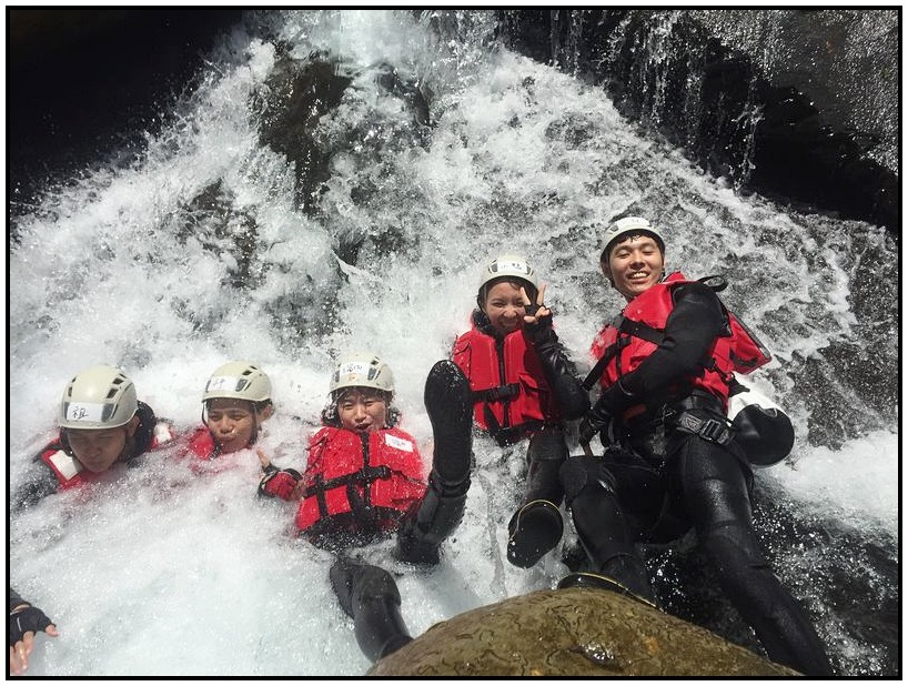 新竹麥巴來溪溯溪-【跳水滑瀑樂】