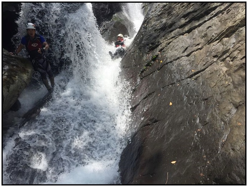 新竹麥巴來溪溯溪-【跳水滑瀑樂】