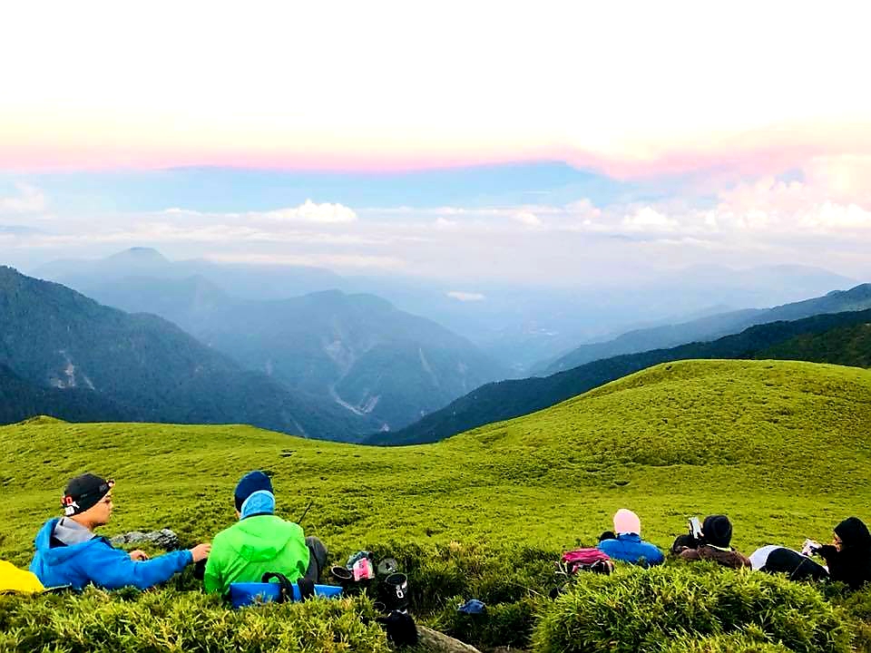 翻越中央山脈的雲瀑-奇萊南華