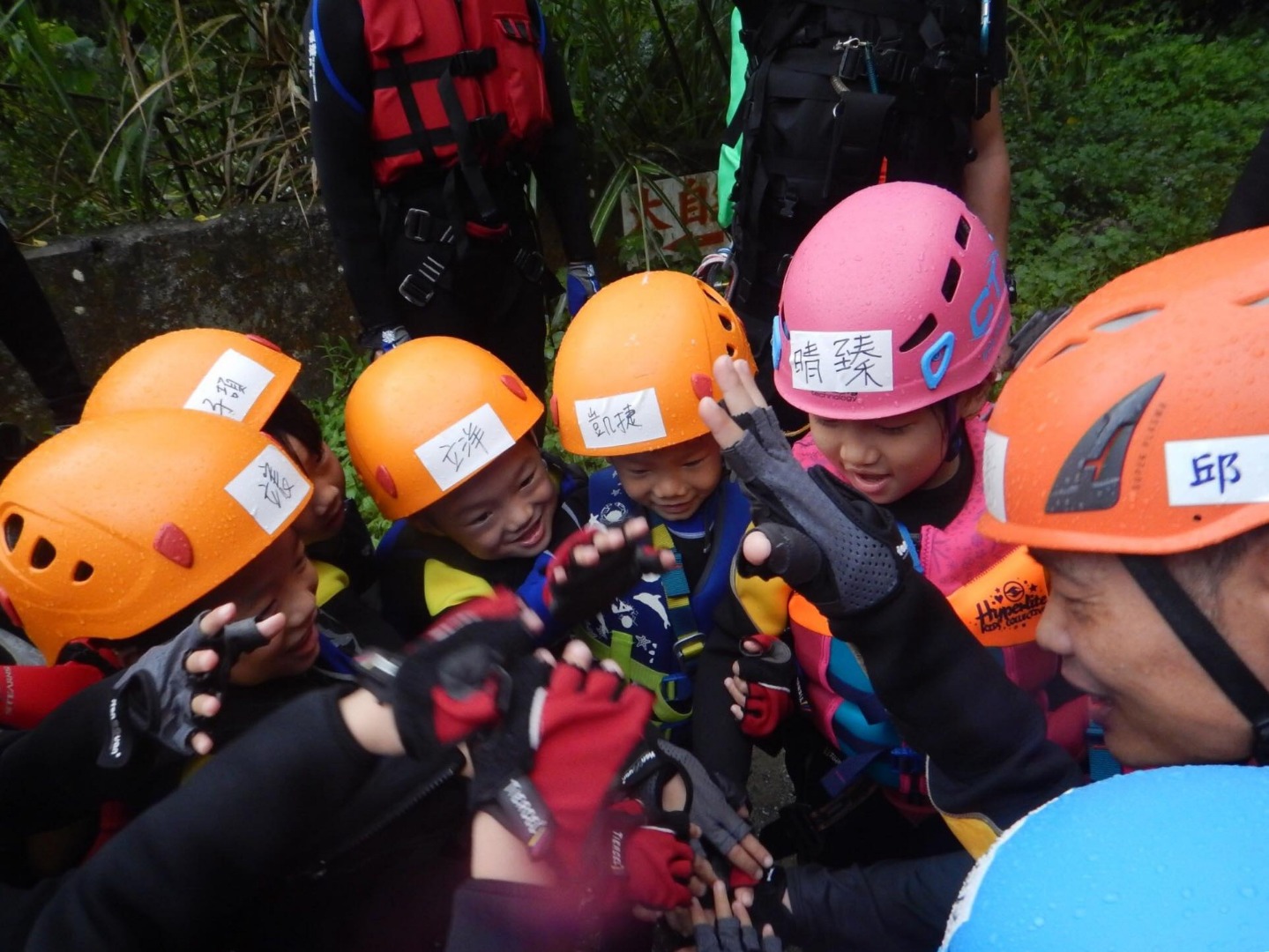 新竹尖石梅花溪親子溯溪體驗(含盥洗)-【山神的邀請】