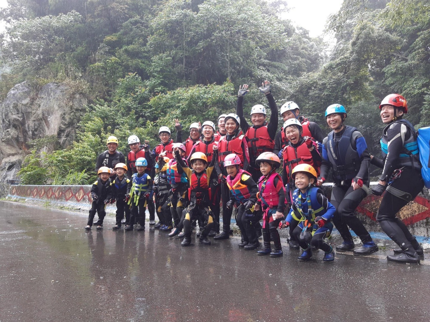 新竹尖石梅花溪親子溯溪體驗(含盥洗)-【山神的邀請】