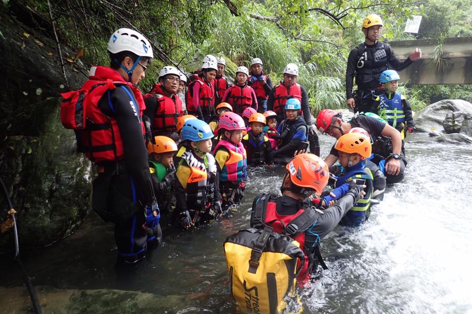 新竹尖石梅花溪親子溯溪體驗(含盥洗)-【山神的邀請】
