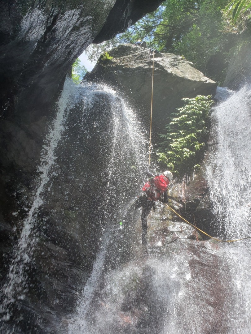 宜蘭南澳鹿角溪溪降-【新手溪降體驗】
