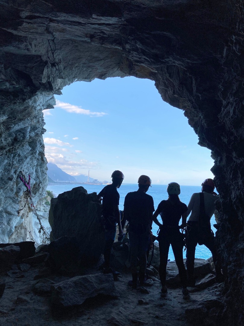 花蓮清水斷崖象鼻隧道攀岩-尋找壹元紙鈔上的祕境