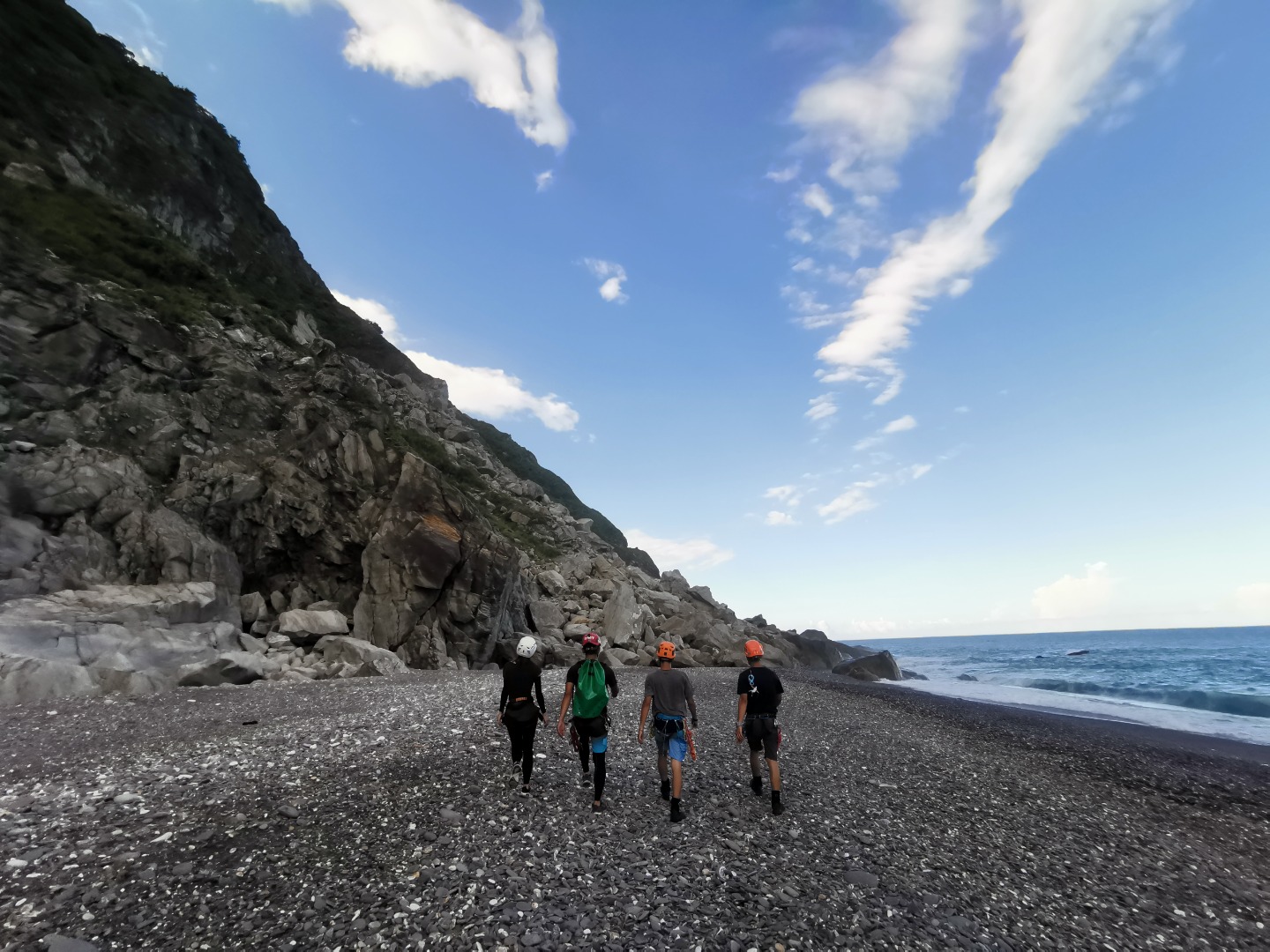 花蓮清水斷崖象鼻隧道攀岩-尋找壹元紙鈔上的祕境