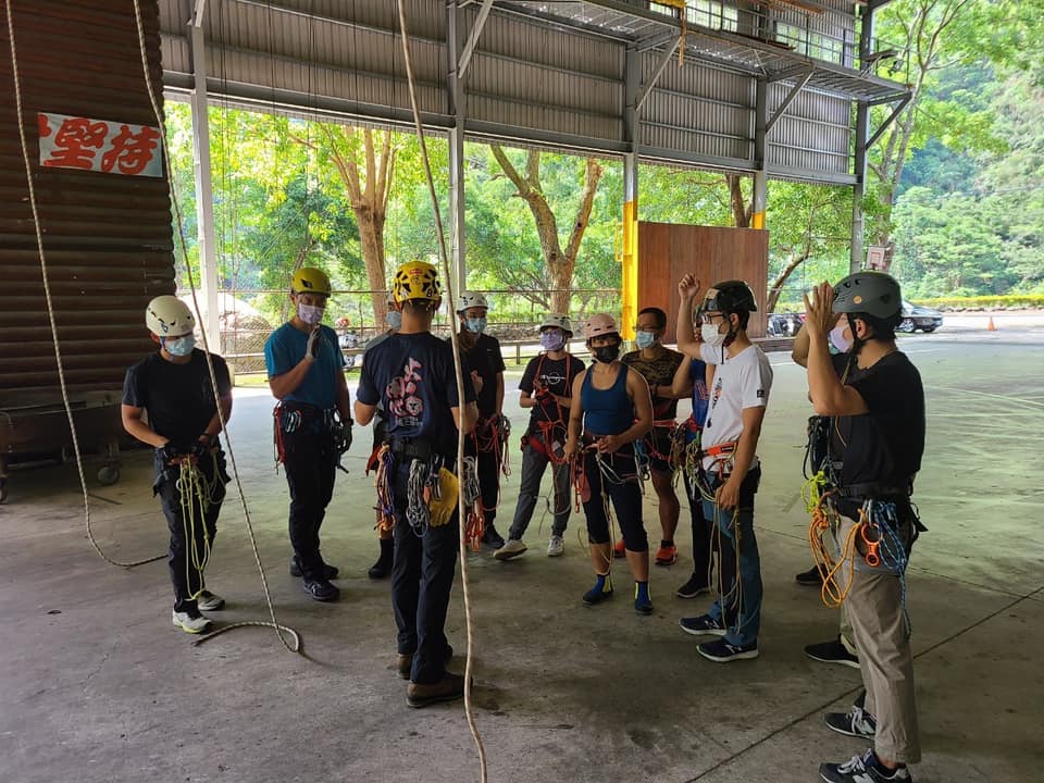 2023.03梯次-乙級溯溪教練(指導員)證照-中華民國體育總會核准