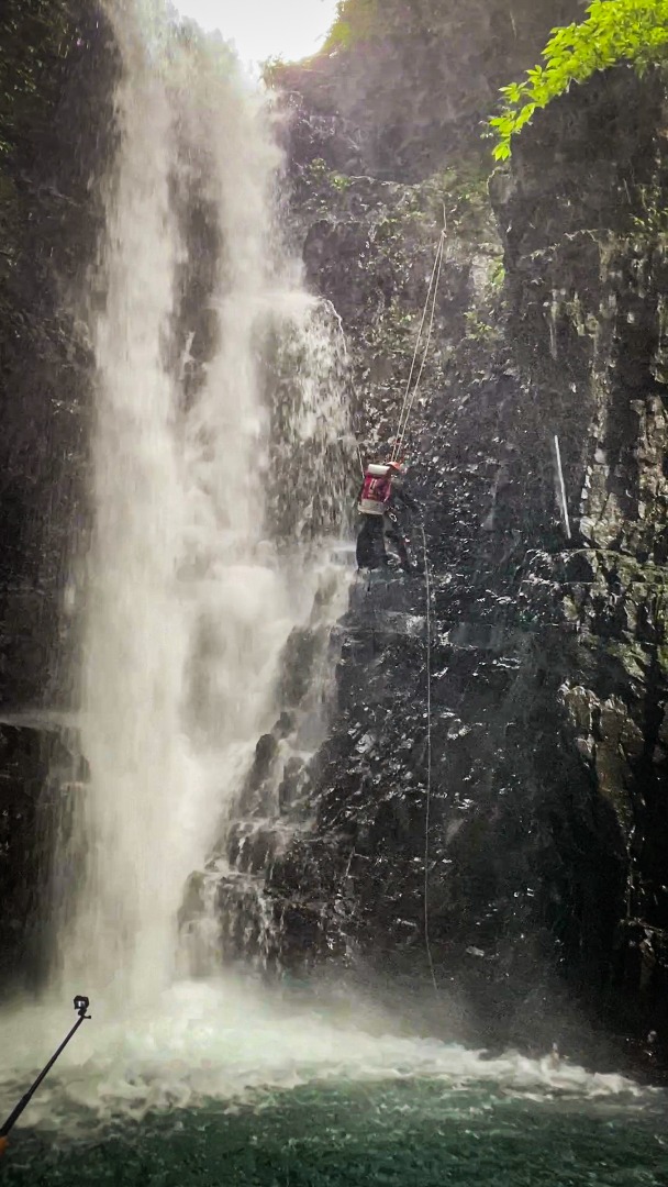 宜蘭礁溪石磐瀑布群
