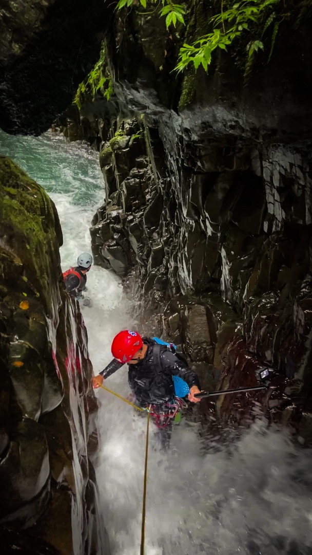 宜蘭礁溪石磐瀑布群