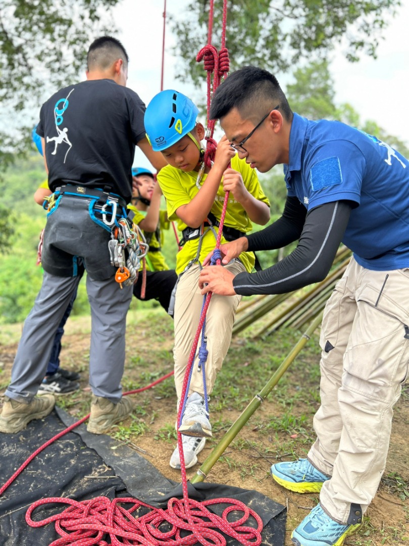 森林遊戲-攀樹活動