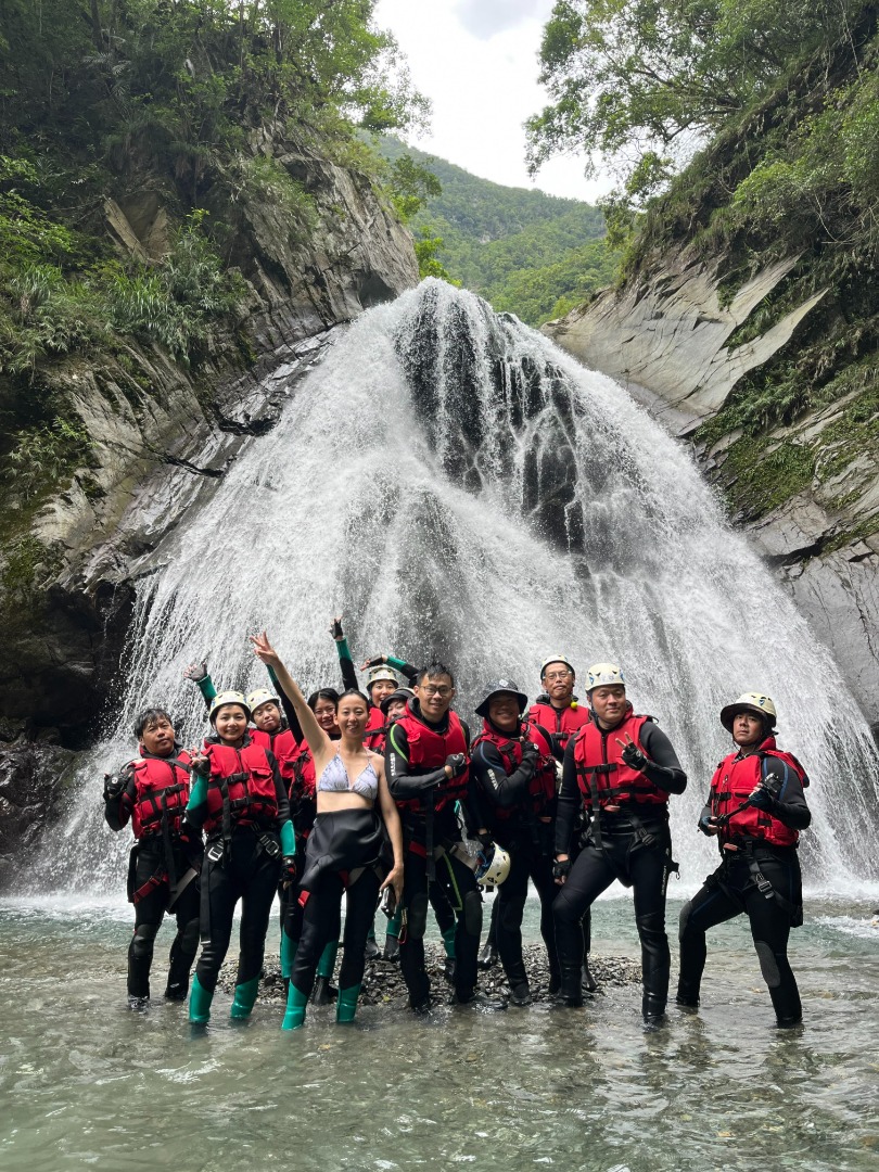 宜蘭南澳扇子瀑布溯溪